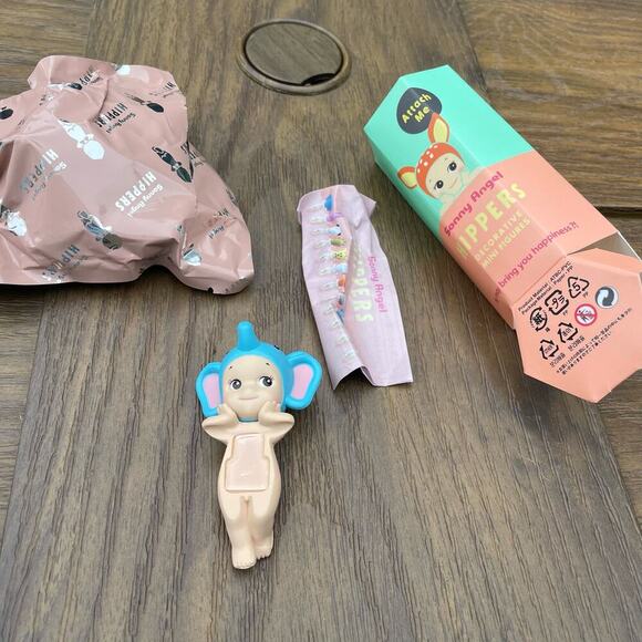 Sonny Angel Hippers Elephant mini figure collectible attach me - Picture 2 of 9